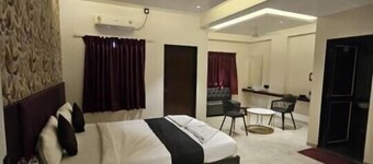 Hotel lotus exicutive 