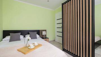 2 bedrooms, iron/ironing board, travel cot, WiFi