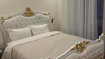 Hypo-allergenic bedding, free WiFi