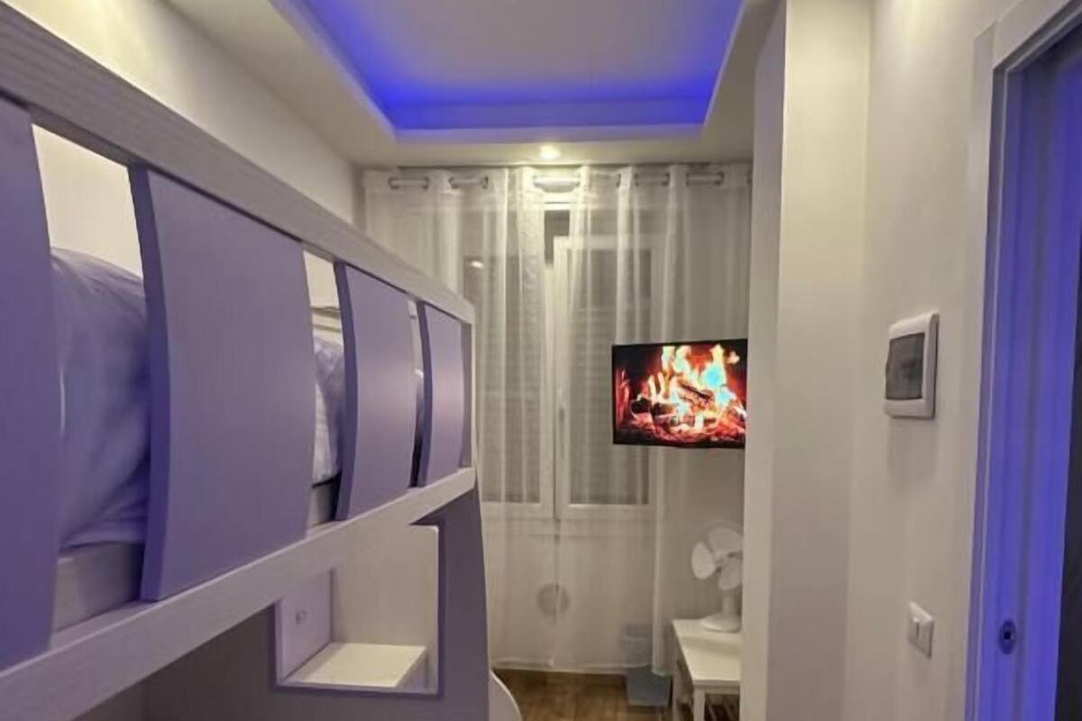 City Twin Room, 1 Bedroom | Peralatan tempat tidur hipoalergenik, Wi-fi percuma