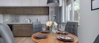 Suwalska 32 | Wroclaw | Spacious Apartment | 2 Parking Spaces | Air Conditioning