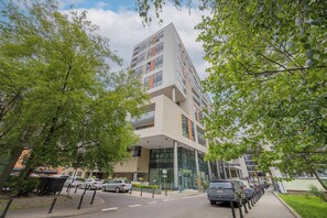 Exterior - Bagno 2 Warsaw | Spacious and Bright Apartment | Parking | Workspace | City Center (Warszawa)