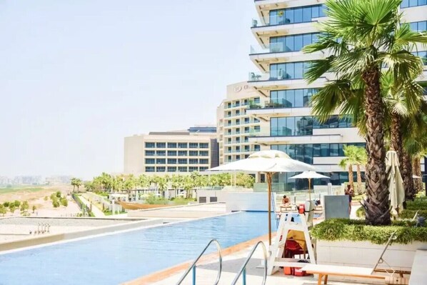 Outdoor pool, a heated pool