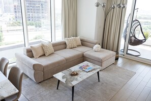 Smart TV, video games, ping pong