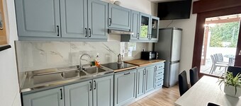 Da Deki apartment with large terrace overlooking Monte Grappa