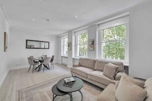 Superior Apartment, 3 Bedrooms | Living area