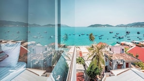 Vista para praia/oceano