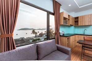 Quarto família | Cortinas blackout, ferros/tábuas de passar roupa, Wi-Fi de cortesia