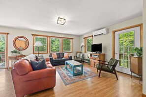 Unclassified image, 2 of 56, button