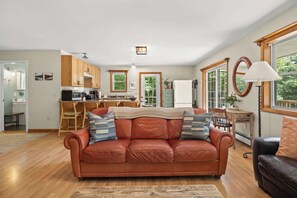 Unclassified image, 5 of 56, button