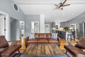 Unclassified image, 3 of 68, button