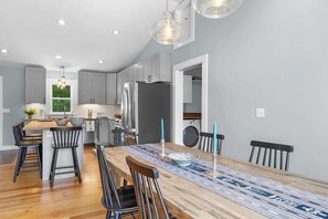 Unclassified image, 4 of 68, button