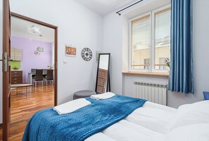 Fer et planche à repasser, accès au Wi-Fi (inclus)