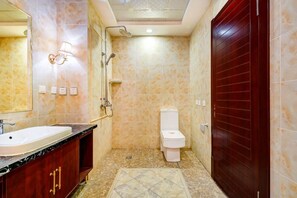 Luxury Double or Twin Room, Mountain View | Iron/ironing board