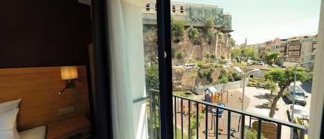 In-room safe, desk, blackout drapes, soundproofing