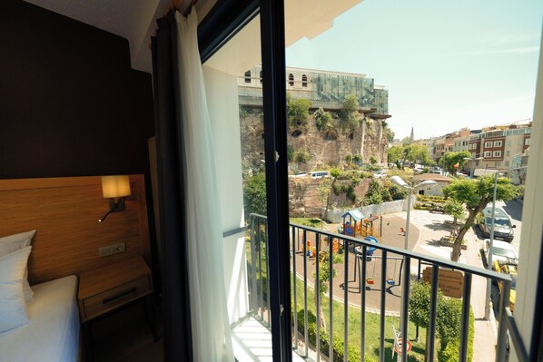 In-room safe, desk, blackout drapes, soundproofing