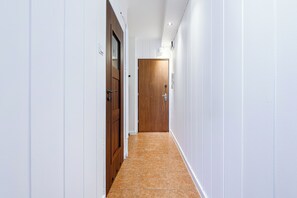 Iron/ironing board, free WiFi - ShortStayPoland Anielewicza B130 (Warsaw)