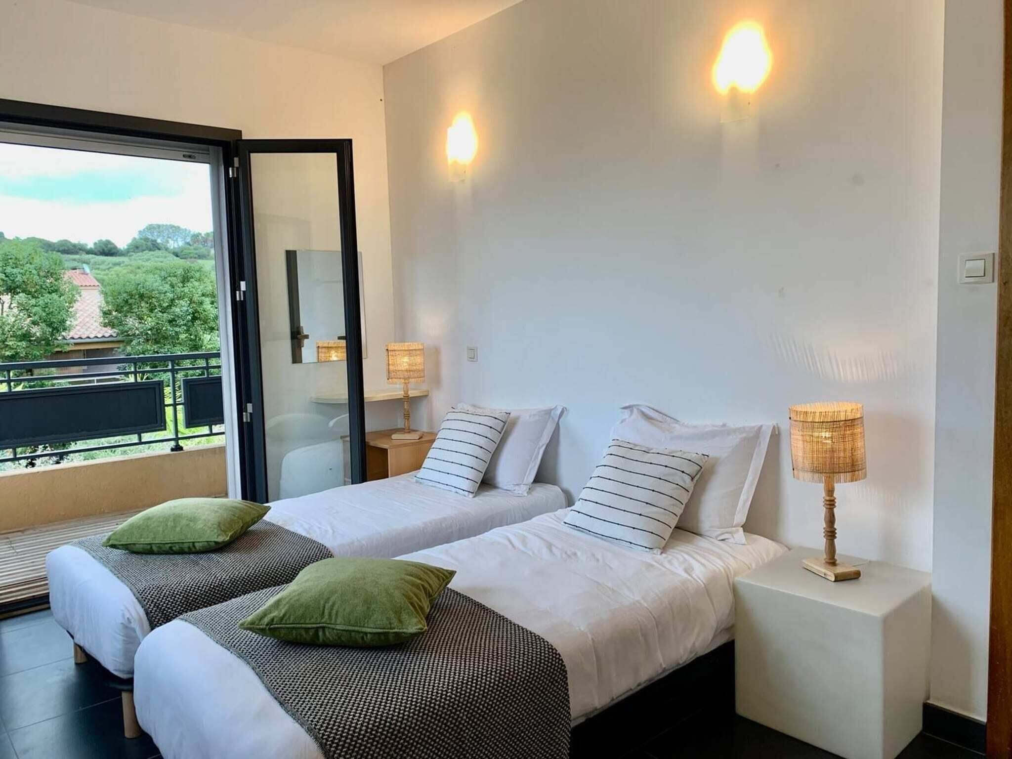 3 bedrooms, iron/ironing board, Internet, bed sheets