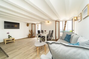 TV - CABANON SUITE - 2 BEDROOM OCEAN VIEW (Villajoyosa)