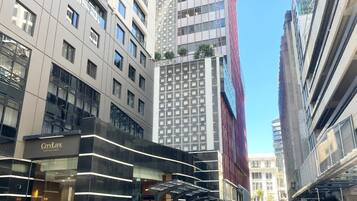 المنشأة من الخارج