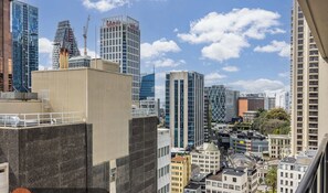 Property grounds - Queen Street City View Studio with AC, Pool n Gym (Auckland)