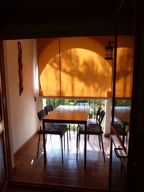 Dining - Apartment 100 meters from the ocean.   (San Luis de Sabinillas)