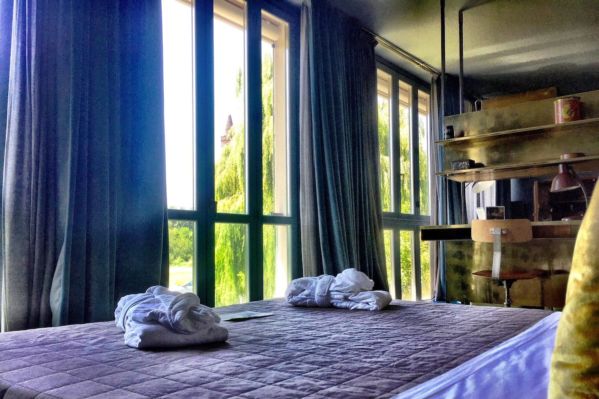 Luxury Double Room | In-room safe, iron/ironing board (on request), free WiFi