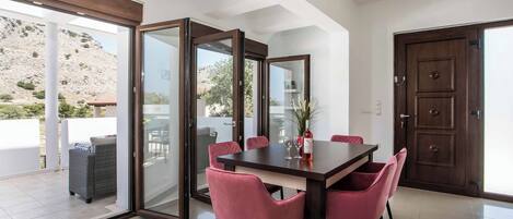 Villa (3 Bedrooms) | Interior