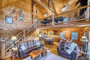 TV, fireplace - Rustic Retreat - view-pets-games-hot tub-fire pit (Mineral Bluff)