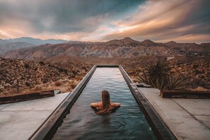 Pool - Hawkeye Dome · 112 Acres, Pool & Spa, Epic Views (Yucca Valley)