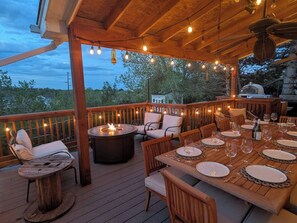 屋外ダイニングエリア