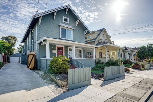 New! House in Oakland w/ Balcony & Covered Porch!