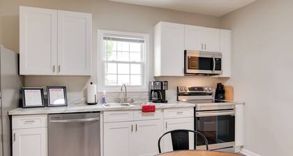 Hilltopper Convenience: Modern Duplex Near WKU