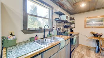 House (1 Bedroom) | Interior
