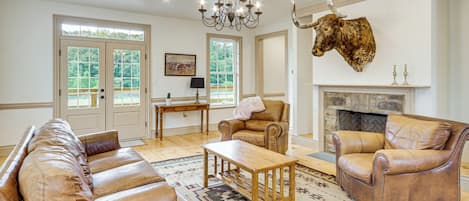 House (3 Bedrooms) | Front of property