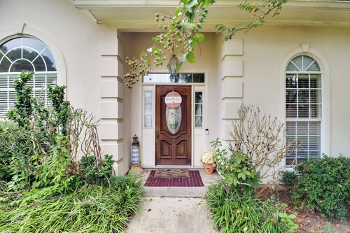 Spacious Suburban Home w/ Pool Access in Ridgeland