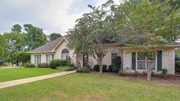 House (3 Bedrooms) | Front of property