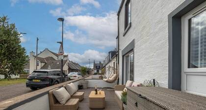 5 South Street - Beach Front Apartment