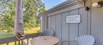 Inviting Home w/ Golf Course View in Diamondhead!