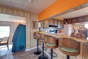 House (3 Bedrooms) | Interior - Walk to Beach! Fun Retro Retreat in Ocean Shores (Ocean Shores)