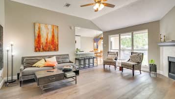 House (2 Bedrooms) | Interior