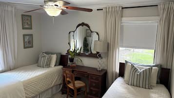 2 soverom, strykejern/-brett, wi-fi og sengetøy