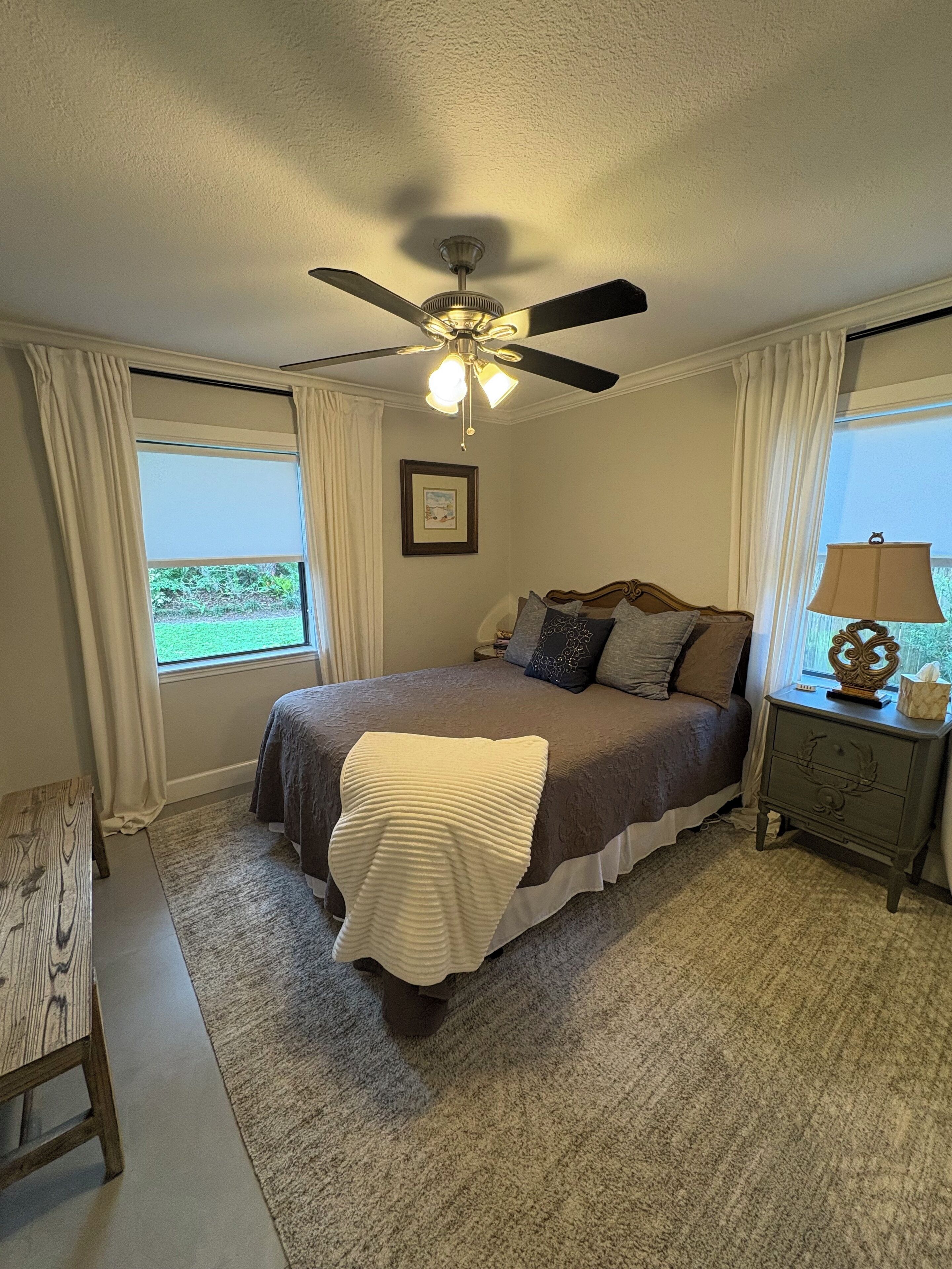 2 bedrooms, iron/ironing board, WiFi, bed sheets