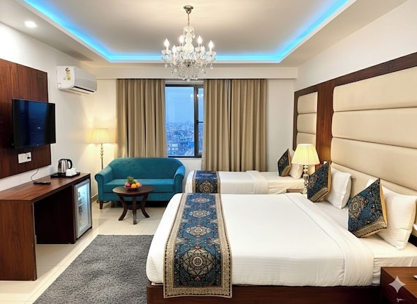 Superior Double Room, City View