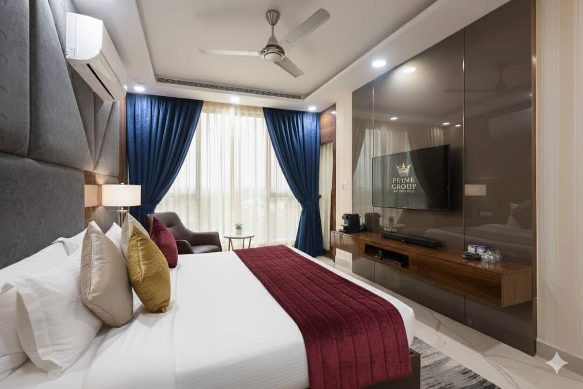 Ropa de cama de alta calidad, colchones con pillow-top y escritorio