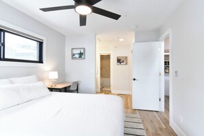 2 bedrooms, desk, iron/ironing board, free WiFi
