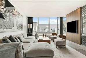 TV - Elite Penthouse prime location! (København)