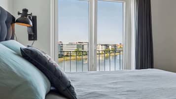 2 habitaciones, tabla de planchar con plancha, wifi y ropa de cama