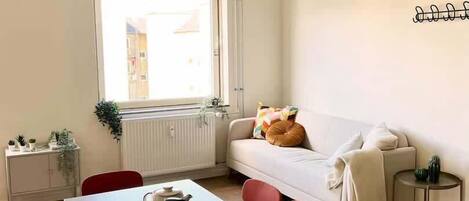 テレビ、書斎 / ワークスペース