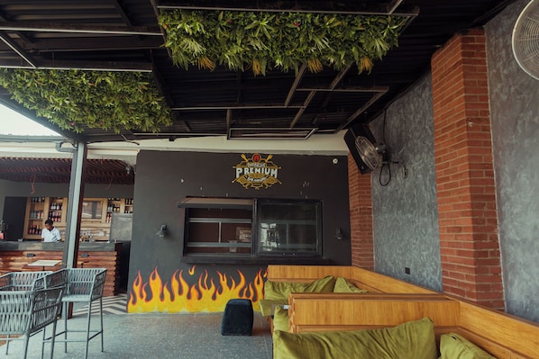 Bar (on property) - Grayville Hotels and Bistro (Akure)